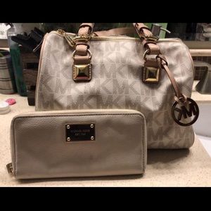 Michael Kors purse